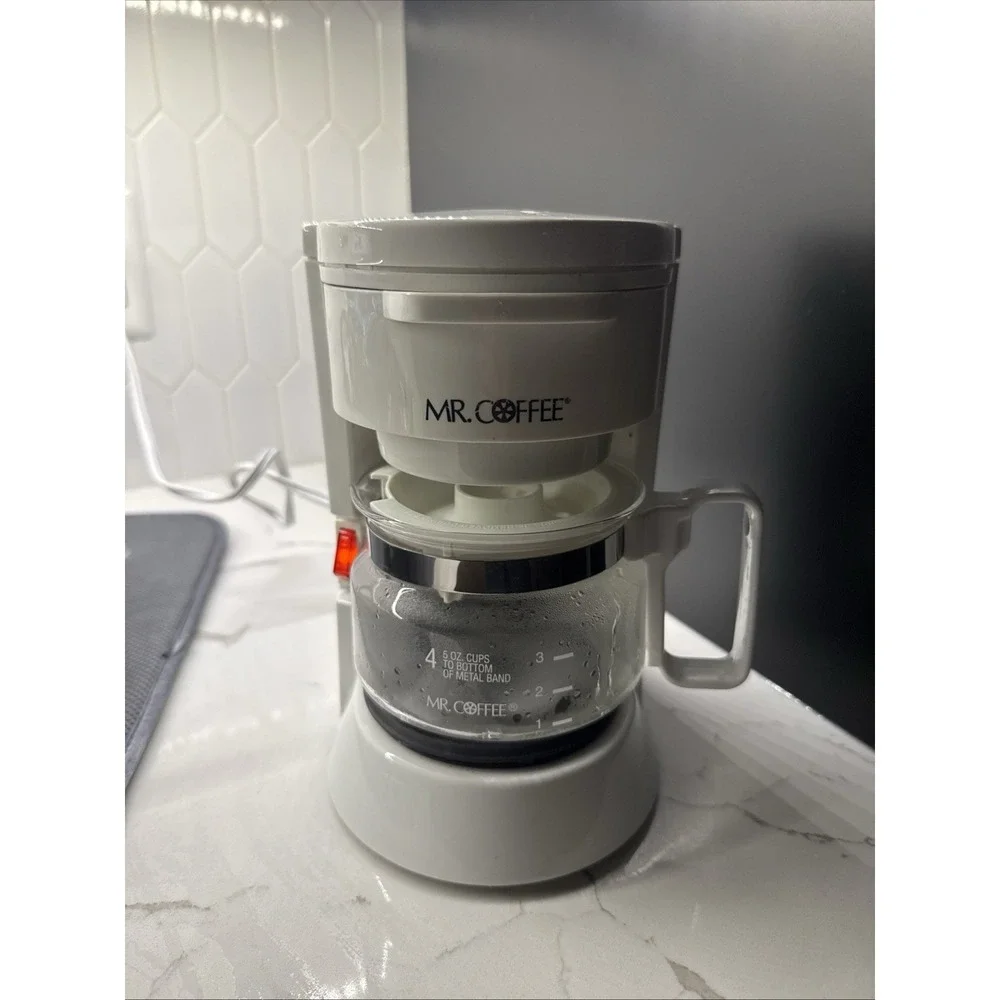 Vtg Mr Coffee Model BL4 Mini 4 Cup Drip Filter Maker White Tested